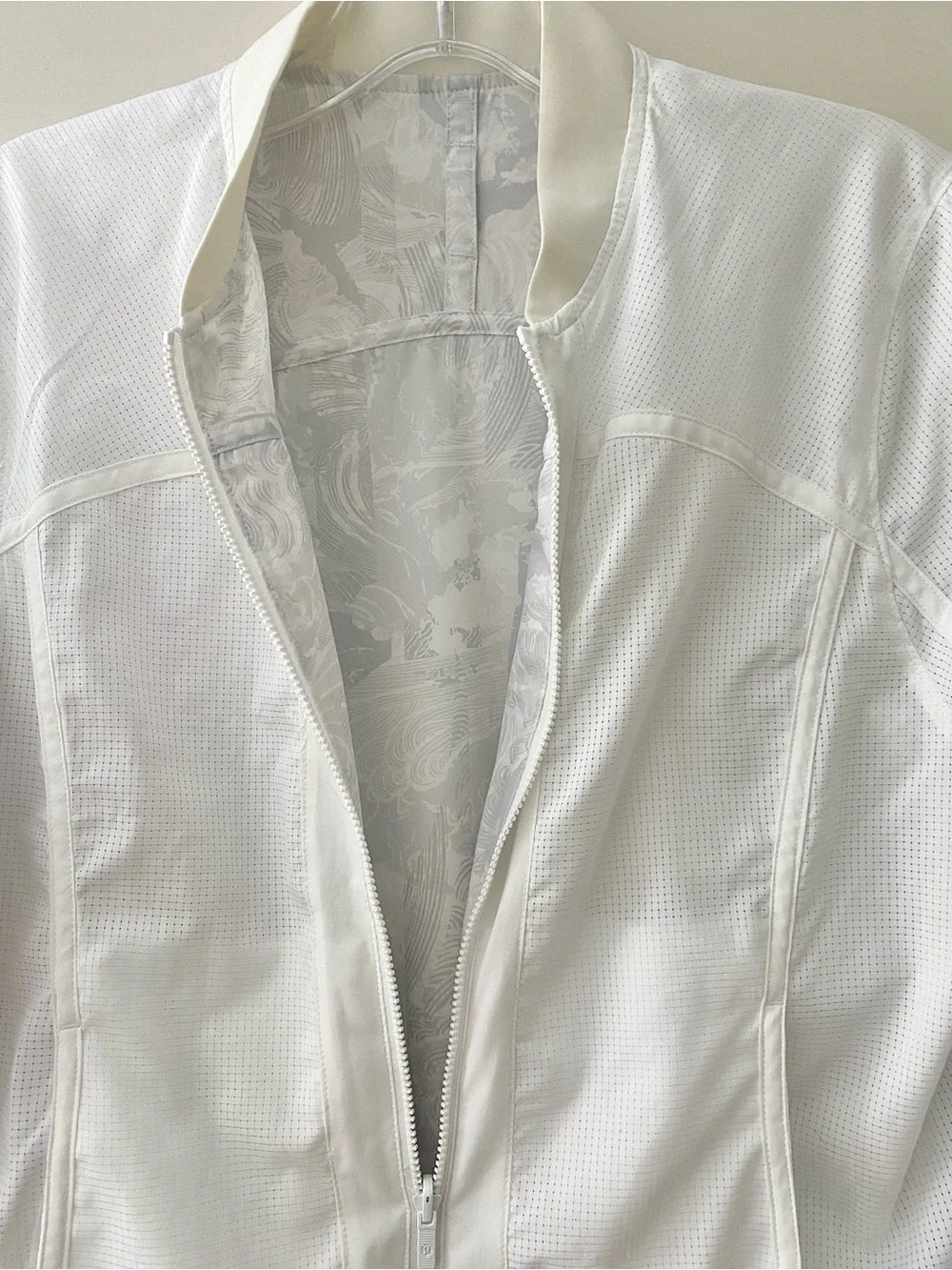 lululemon athletica Bomb around jacket 🩵 Reversible - white/Eternal wave white 8